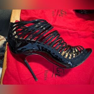 Christian Louboutin “Gortika” heel